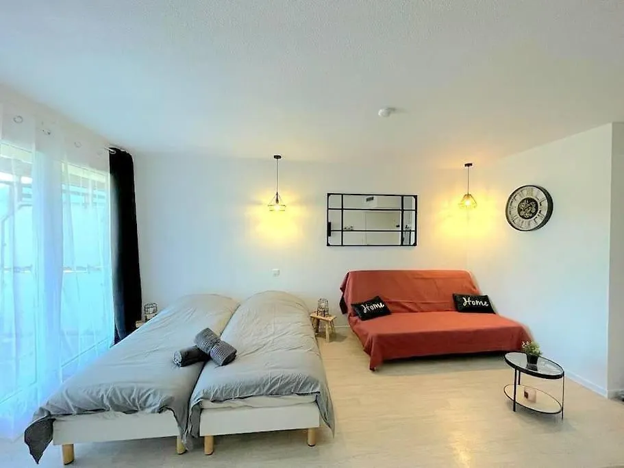 Studio & Balcon - Clim - Gare contacts